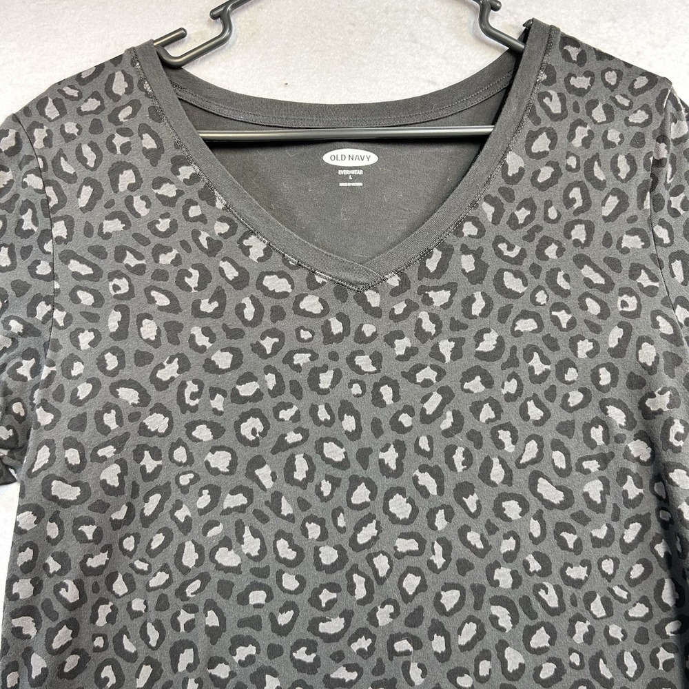 Old Navy Everywear Gray Black Leopard Print Casual Soft Tee Women's L - Picture 2 of 4